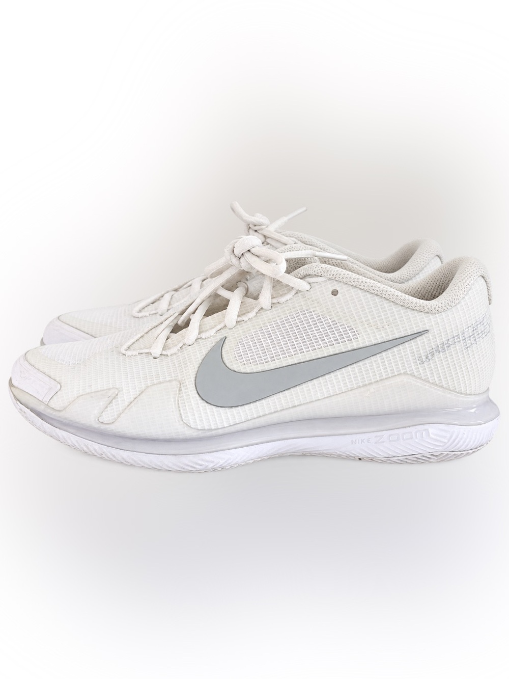 Nike Zoom Tennis Court Shoes White Silver Size 8.5